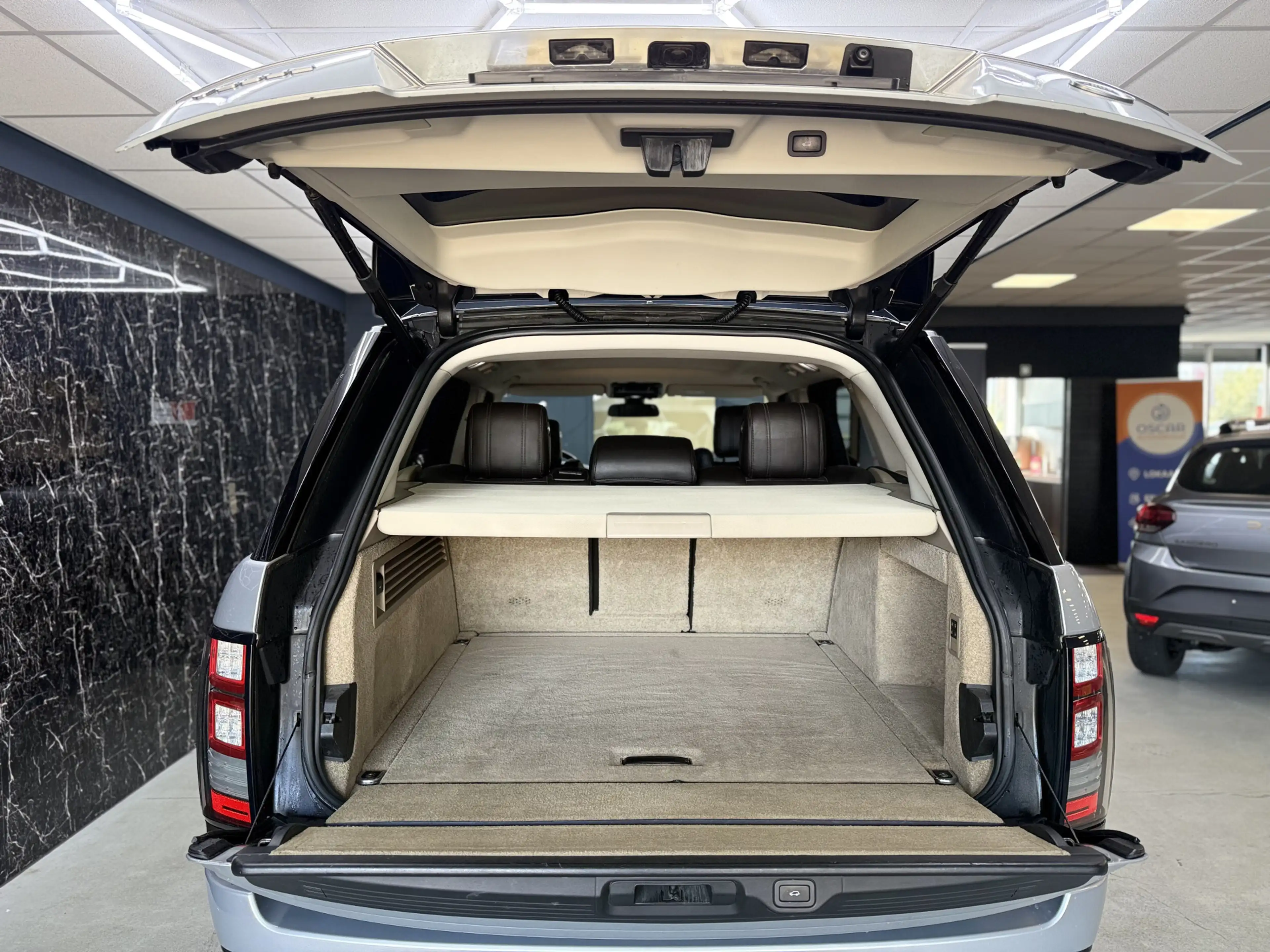 Land Rover Range Rover 3.0 TDV6 Vogue — photo 7