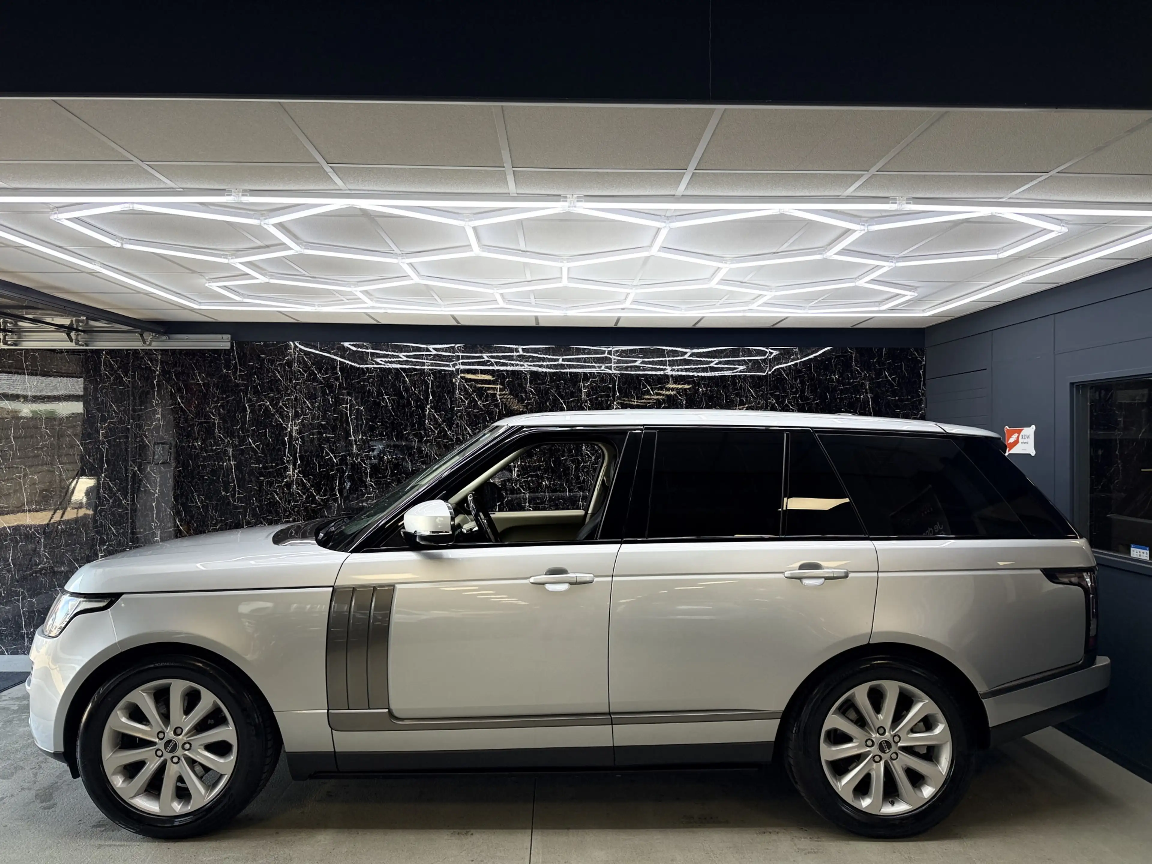 Land Rover Range Rover 3.0 TDV6 Vogue — photo 3