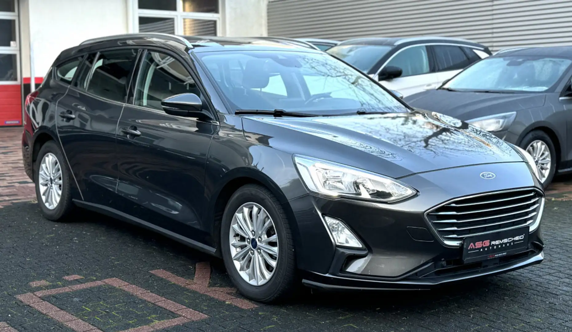 Ford Focus 1.5 TDCi Aut. Titanium 1.H *Motorschaden Grey - 2