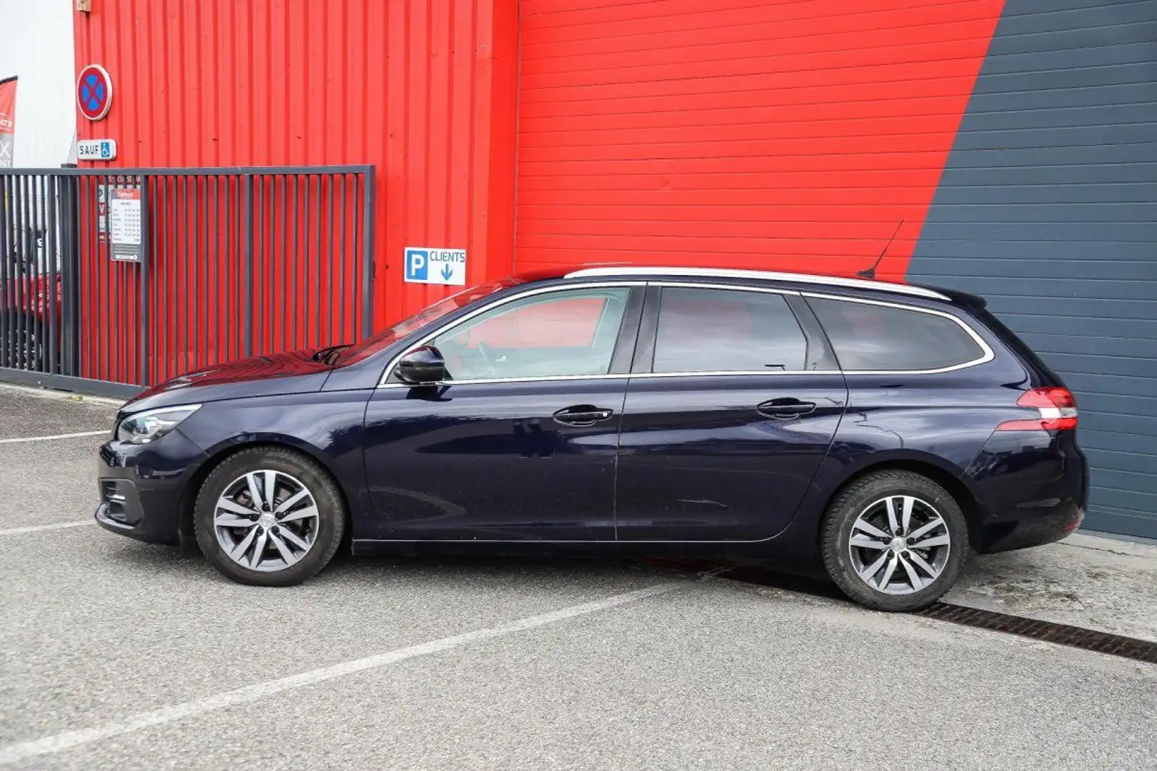 Peugeot 308 1.2i PureTech 130 EAT8 BREAK Allure CAMERA GPS DISTRIB OK 12/2024 Bleu - 2