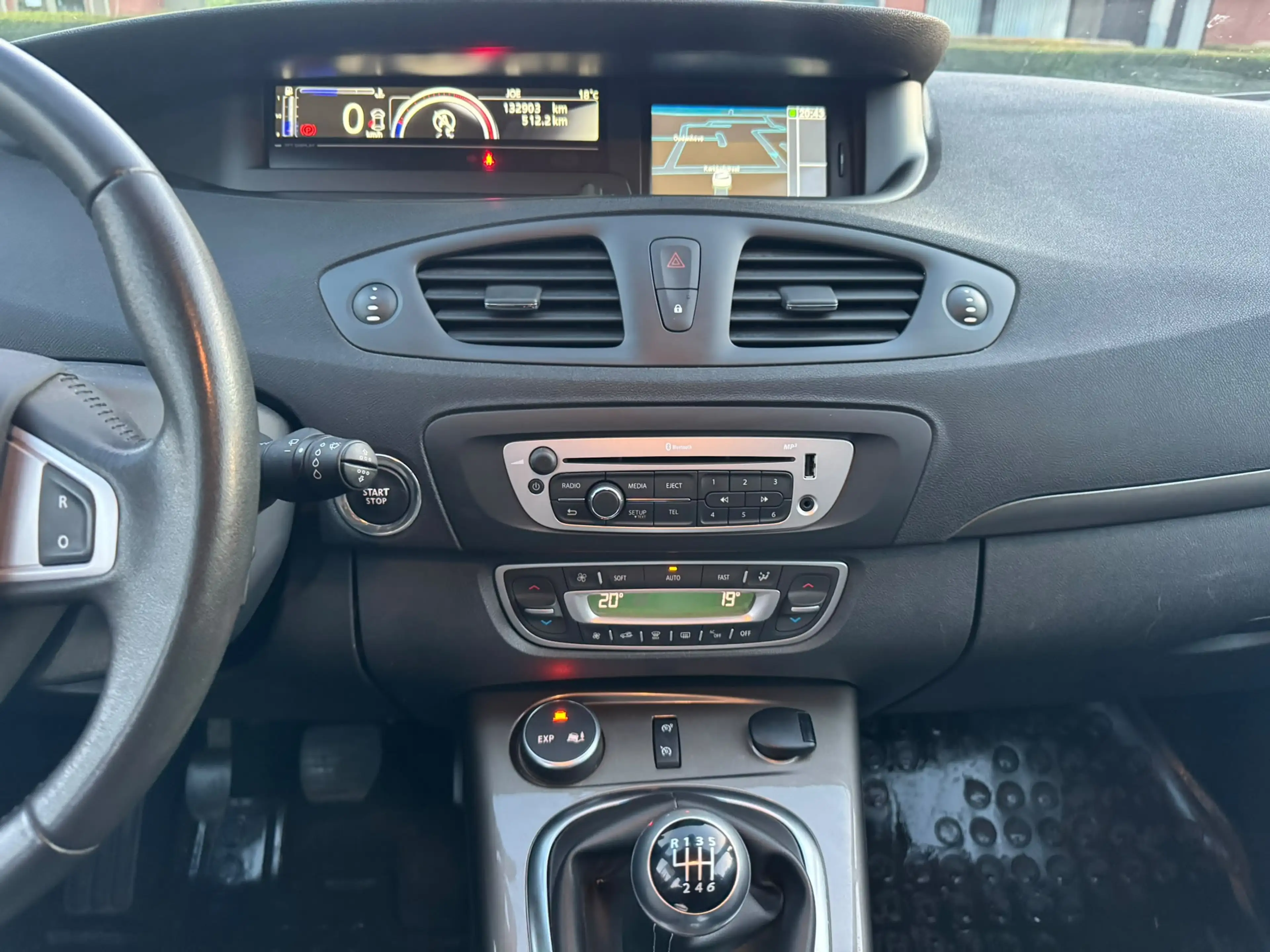 Renault Scenic Scénic XMOD 1.2 TCe // Climatisation automatique // Première main // Attache remorque // Navigation — photo 10