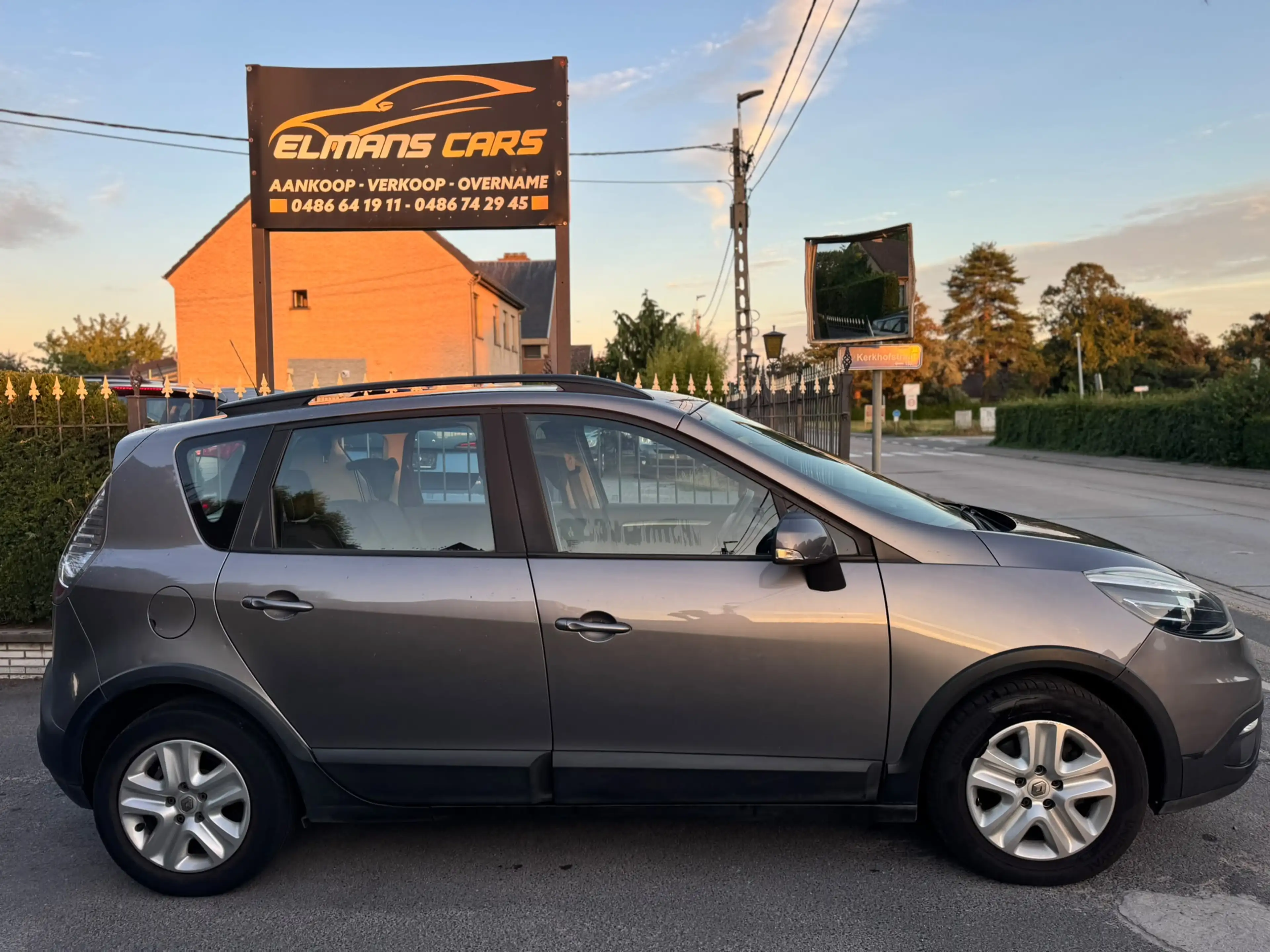 Renault Scenic Scénic XMOD 1.2 TCe // Climatisation automatique // Première main // Attache remorque // Navigation — photo 3