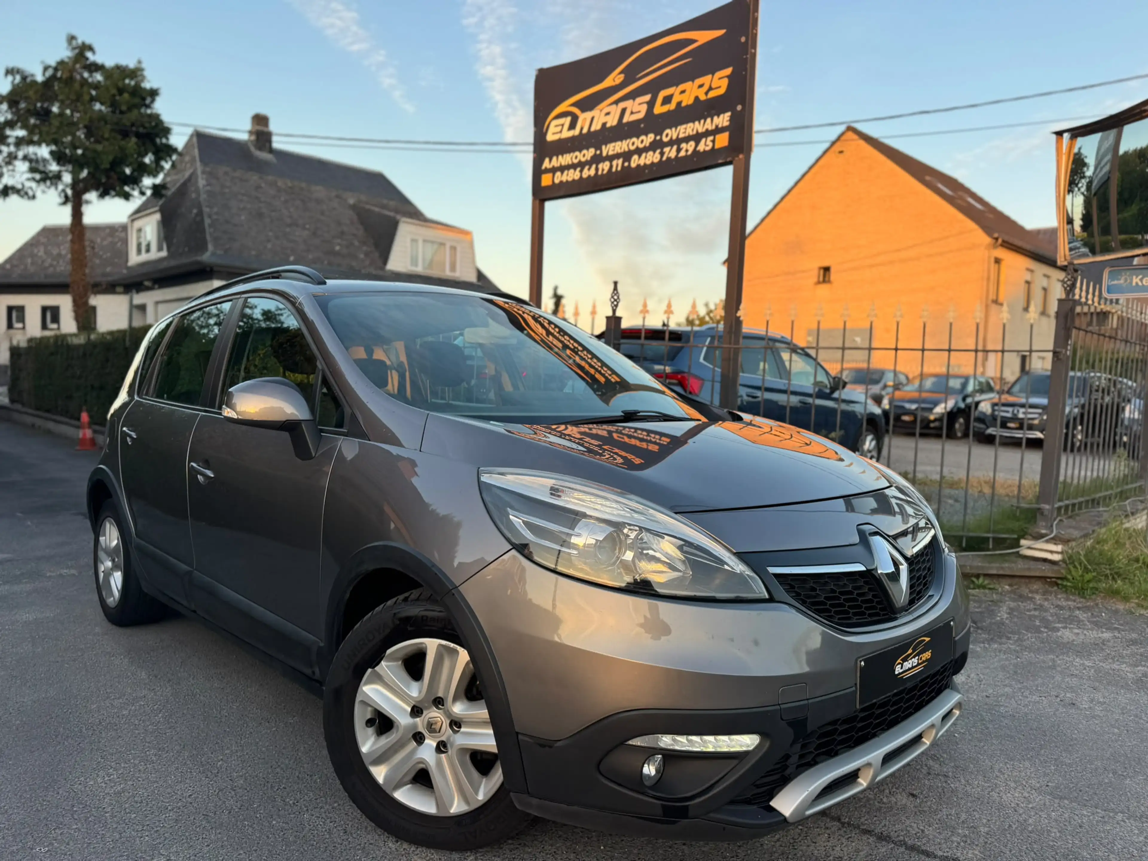 Renault Scenic Scénic XMOD 1.2 TCe // Climatisation automatique // Première main // Attache remorque // Navigation