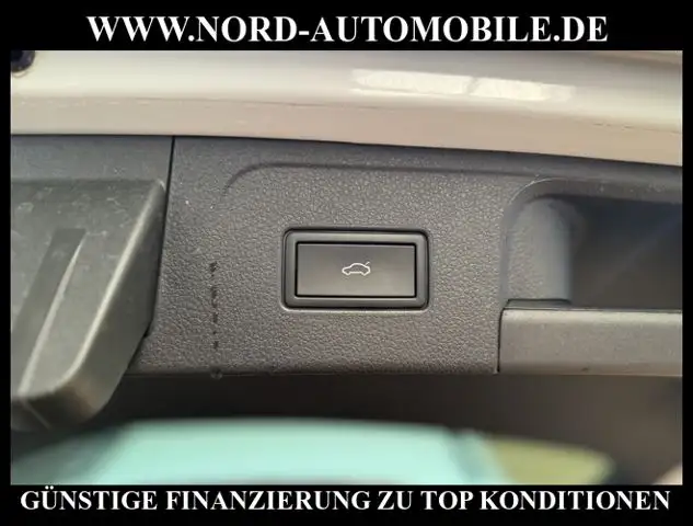 Volkswagen Passat view 23
