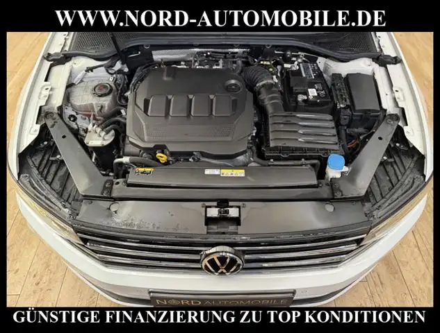 Volkswagen Passat view 24