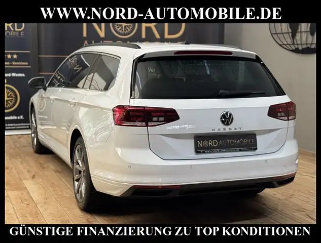 Volkswagen Passat view 9