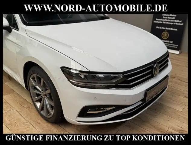 Volkswagen Passat view 12