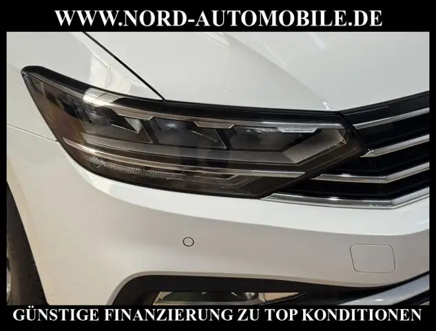 Volkswagen Passat view 13