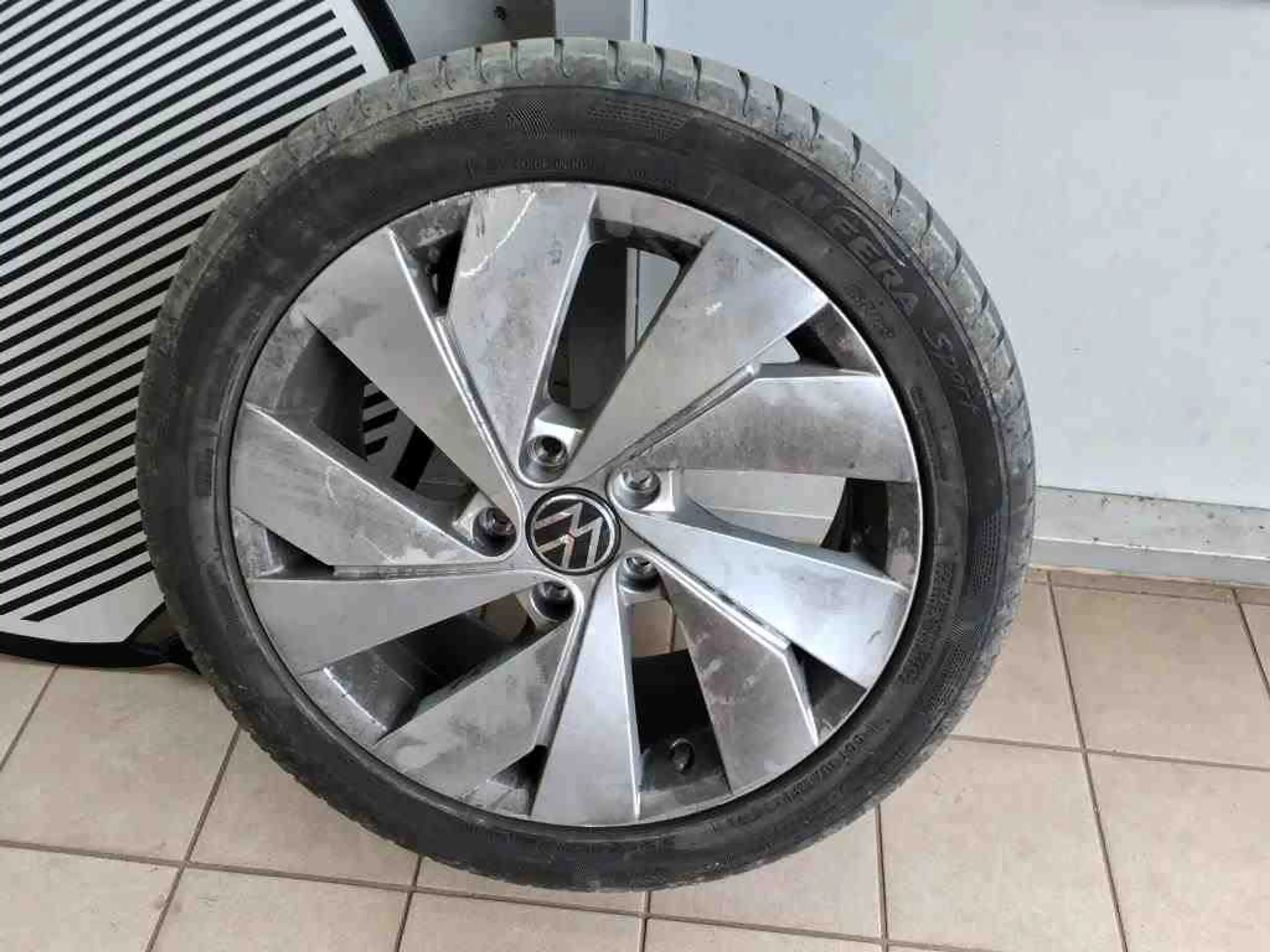 Volkswagen Golf Style 2.0 TSI DSG 4M Matrix Standh. RearView — photo 8