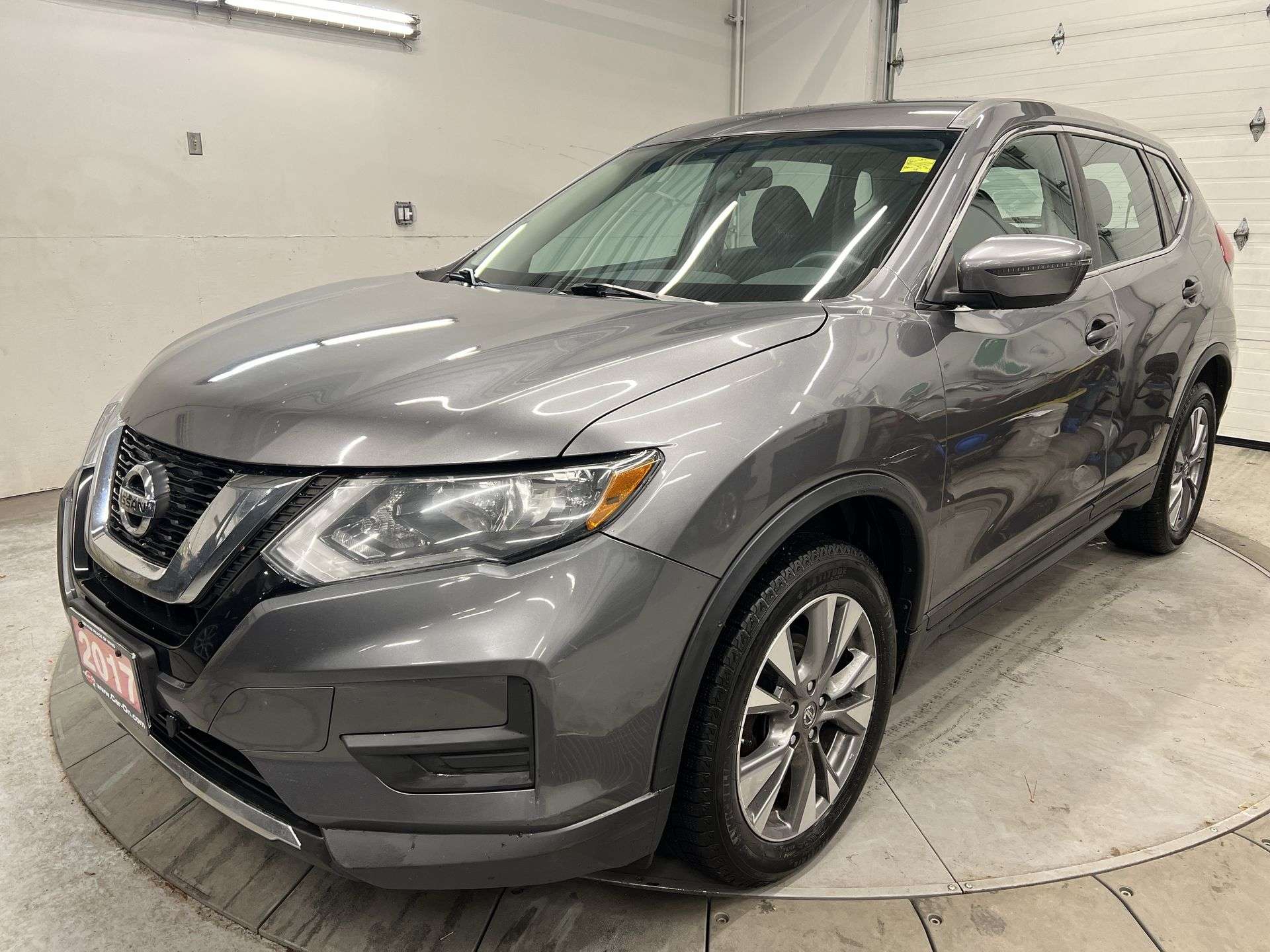 Gray 2017 Nissan Rogue SUV / Crossover  Automatic