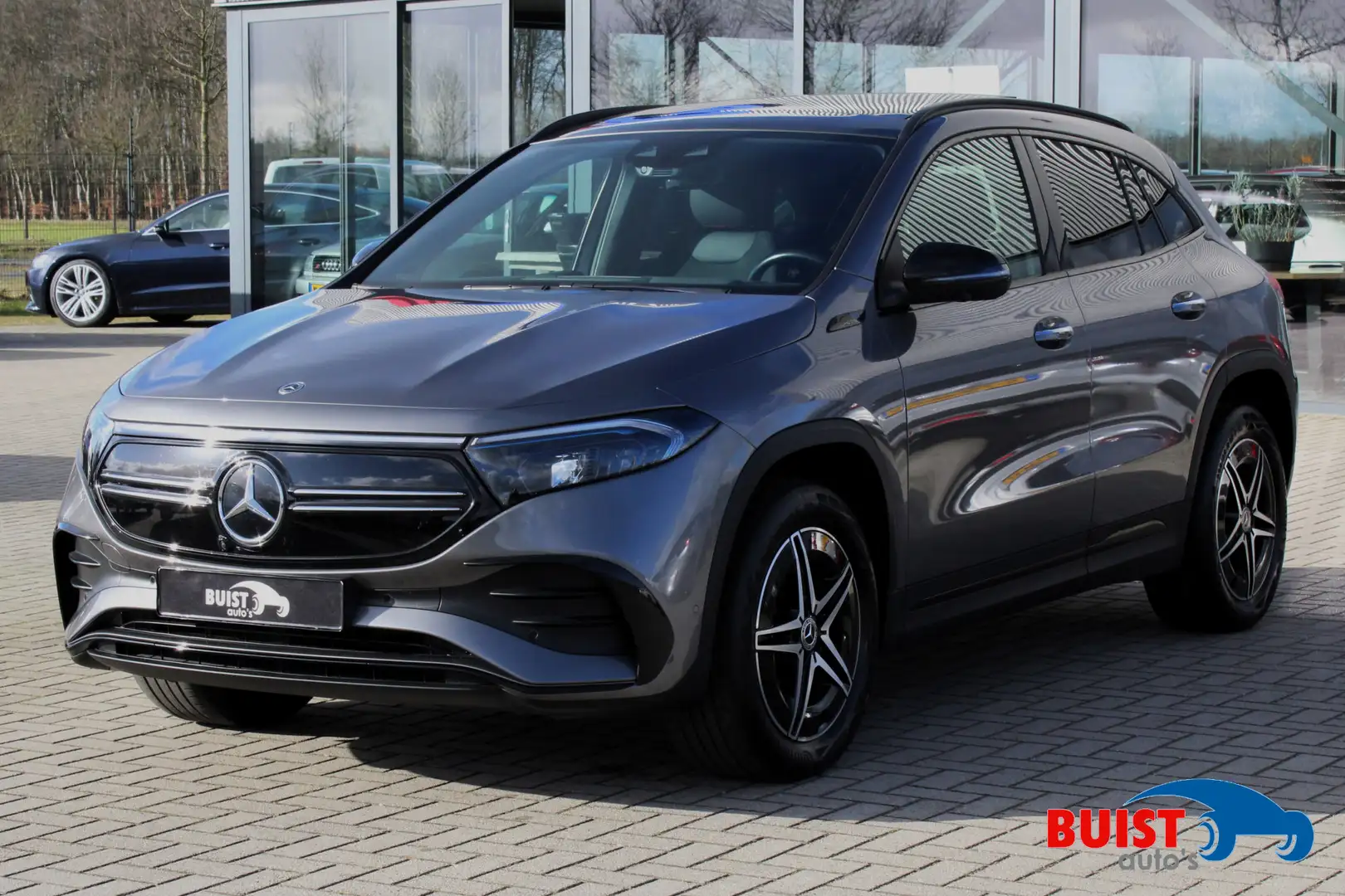 Mercedes-Benz EQA 250 Business Solution AMG 67 kWh PANO BURMESTER 360 CA Gris - 1
