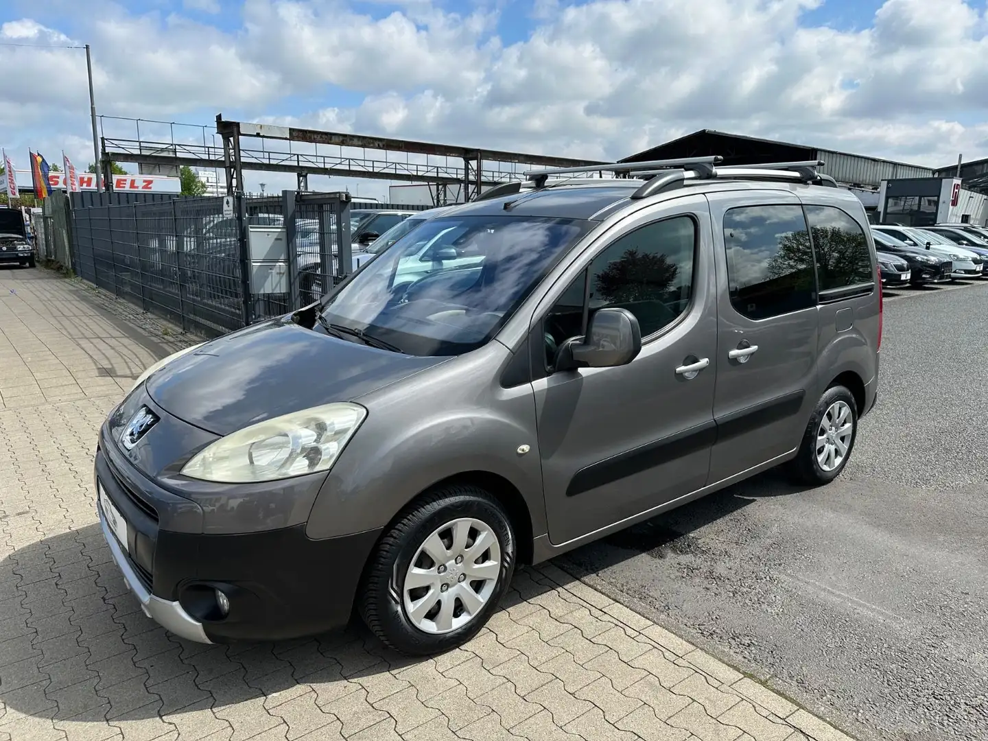 Peugeot Partner Tendance Klimaautomatik/ PDC/ AHK Gris - 1