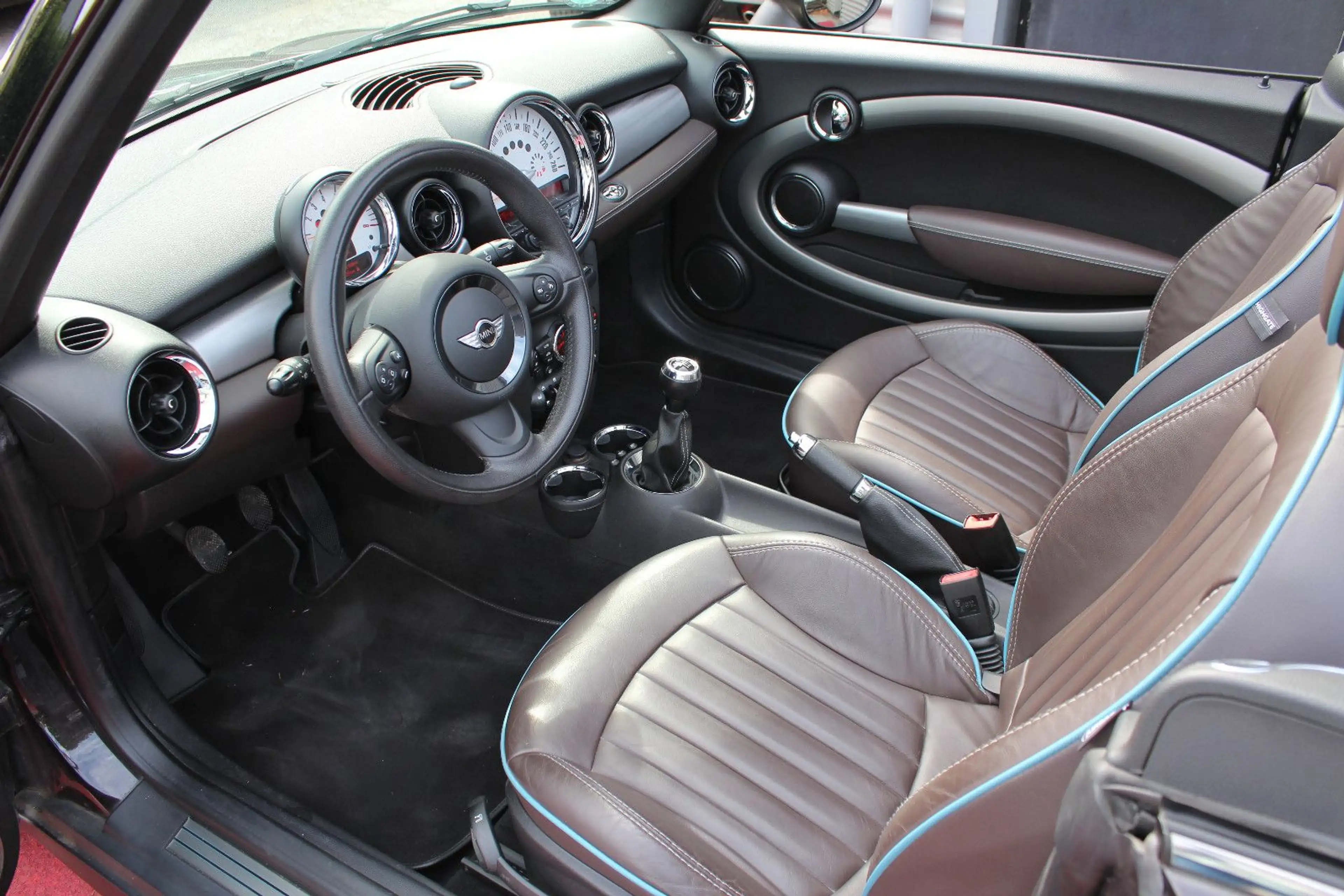 MINI Cooper Cabrio HIGHGATE LEDER BRAUN KLIMA 1.Hd — photo 9