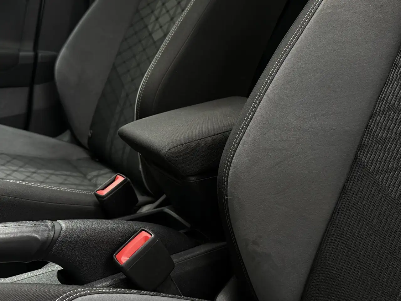 Volkswagen Taigo 1.0 TSI R-Line Panoram dak I.Q Light CarPlay, миниатюра 26