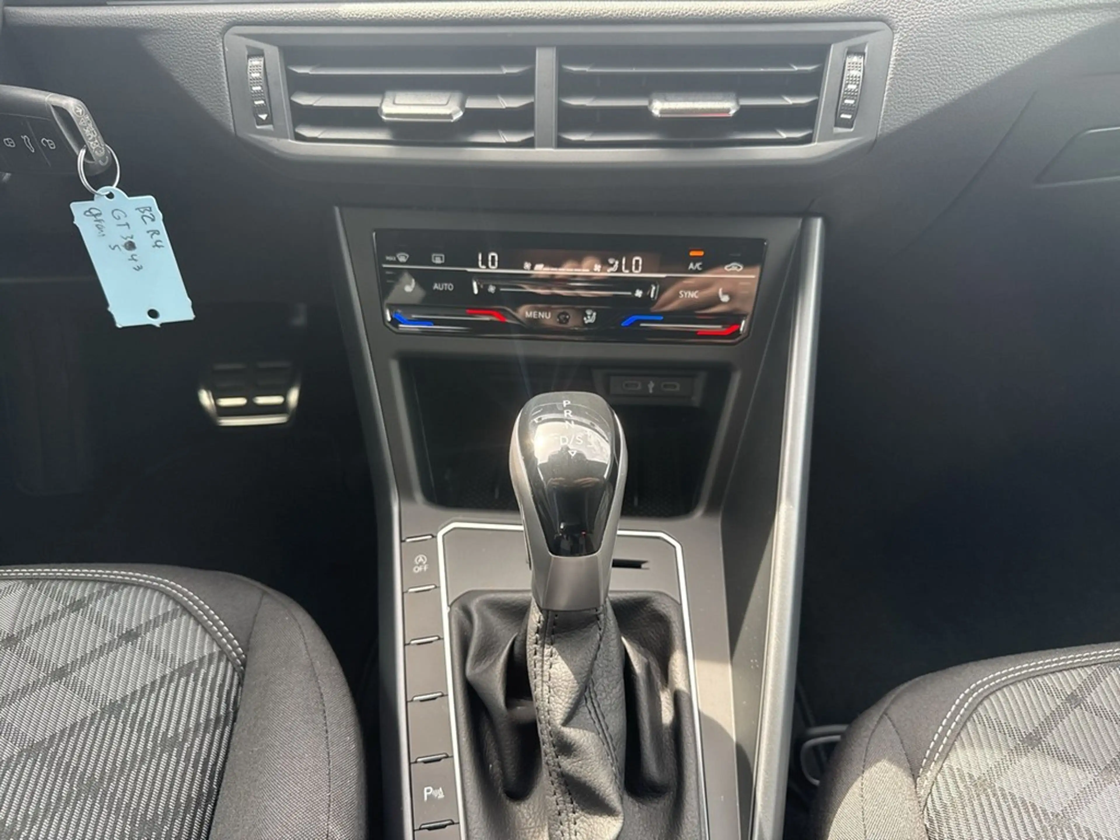 Volkswagen Polo R-Line 1,0 l TSI 85 kW (116 PS) 7-Gang-Doppelku... — photo 9