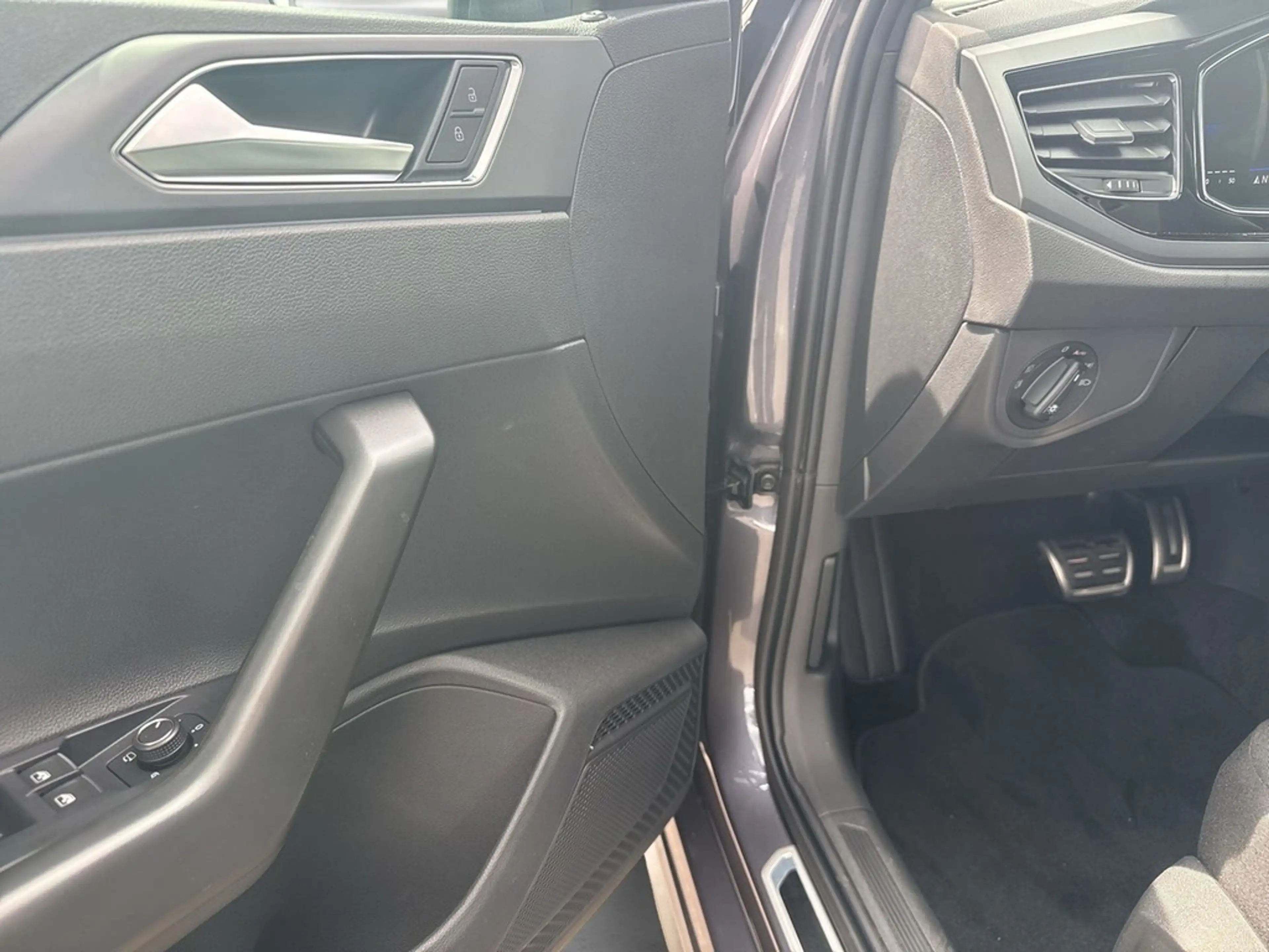 Volkswagen Polo R-Line 1,0 l TSI 85 kW (116 PS) 7-Gang-Doppelku... — photo 6
