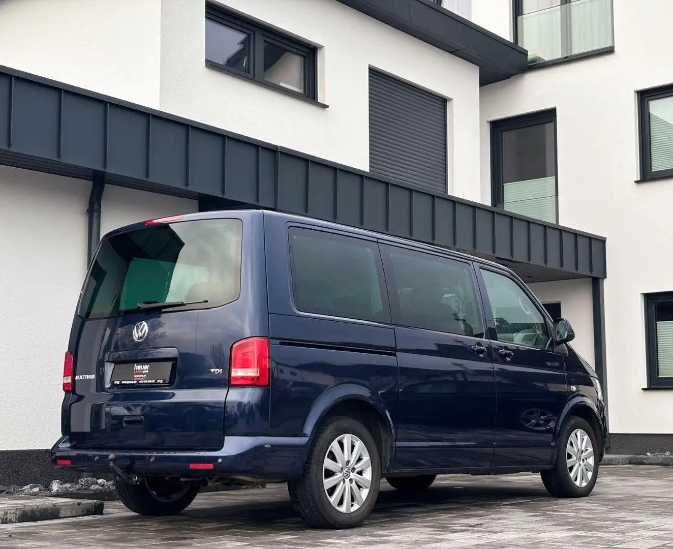 Volkswagen T5 Multivan 2.0 TDI/7.SITZER/SHZ/KLIMA/NAVI/ Bleu - 2