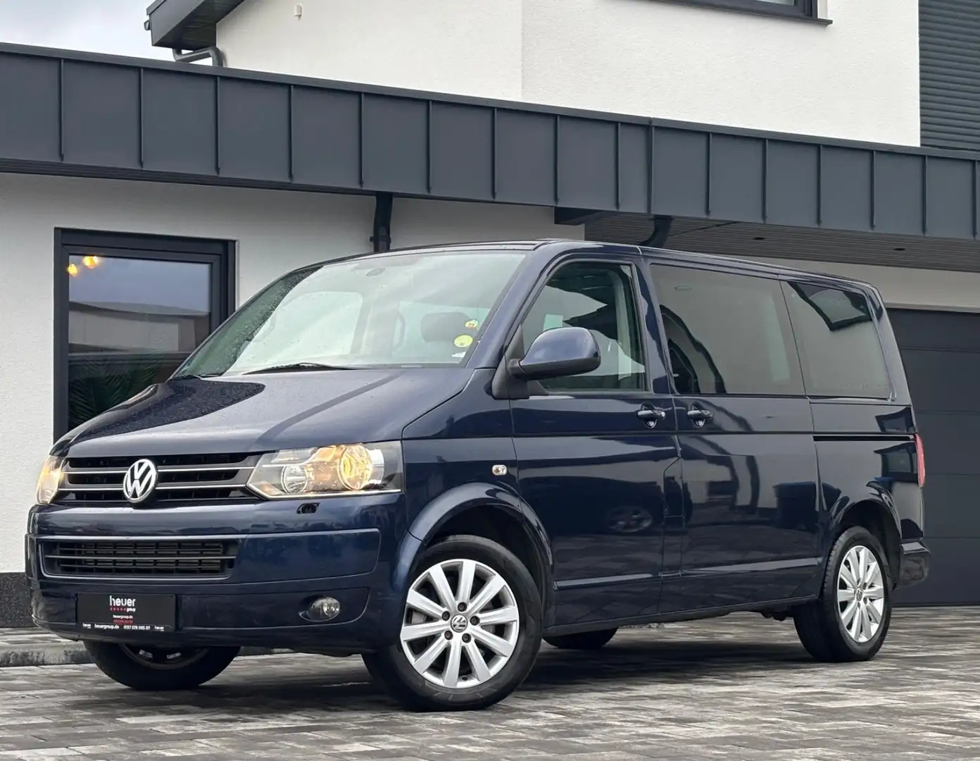Volkswagen T5 Multivan 2.0 TDI/7.SITZER/SHZ/KLIMA/NAVI/ Bleu - 1