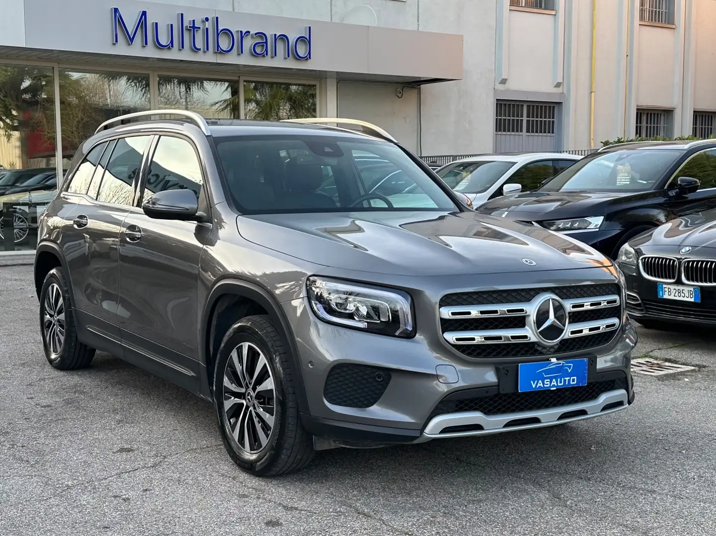 Mercedes-Benz GLB 200 GLB 200 d Automatic Sport Plus Gris - 1
