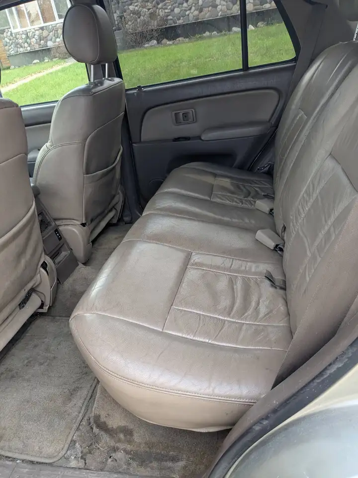 Toyota 4-Runner снимка Toyota 4-Runner