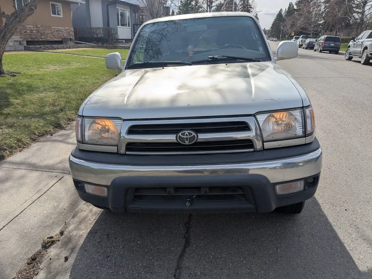 Toyota 4-Runner снимка Toyota 4-Runner