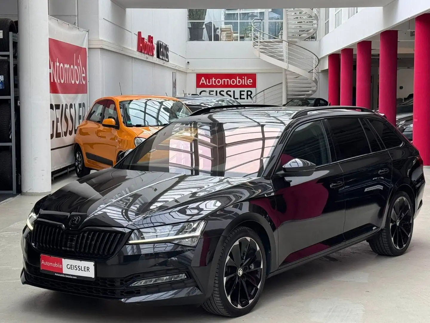 Skoda Superb Combi Sportline Panoramad.+virt.Cockp. Schwarz - 1