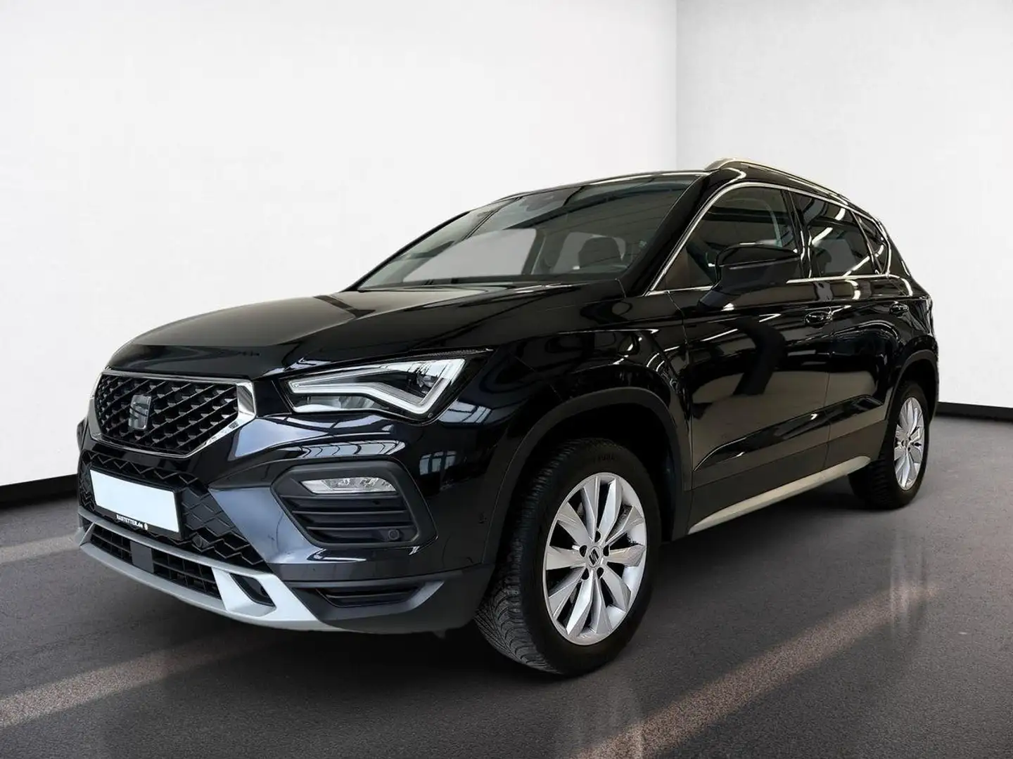 SEAT Ateca TSI DSG Xperience Navi+eHeckkl+ParkAss+Kamera+Wint Schwarz - 2