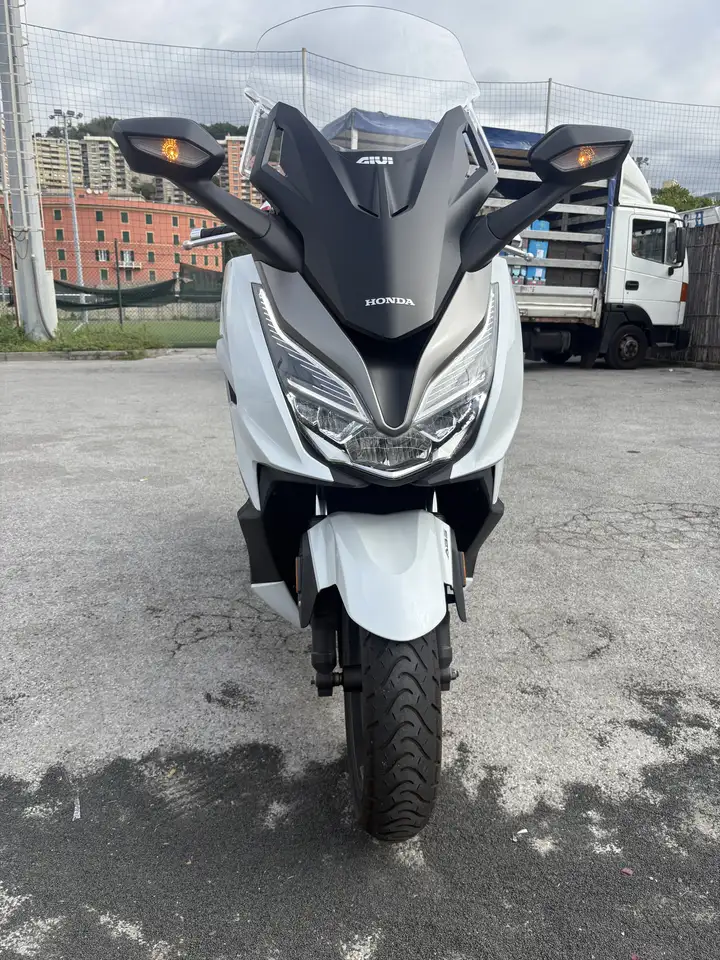 Honda Forza 350