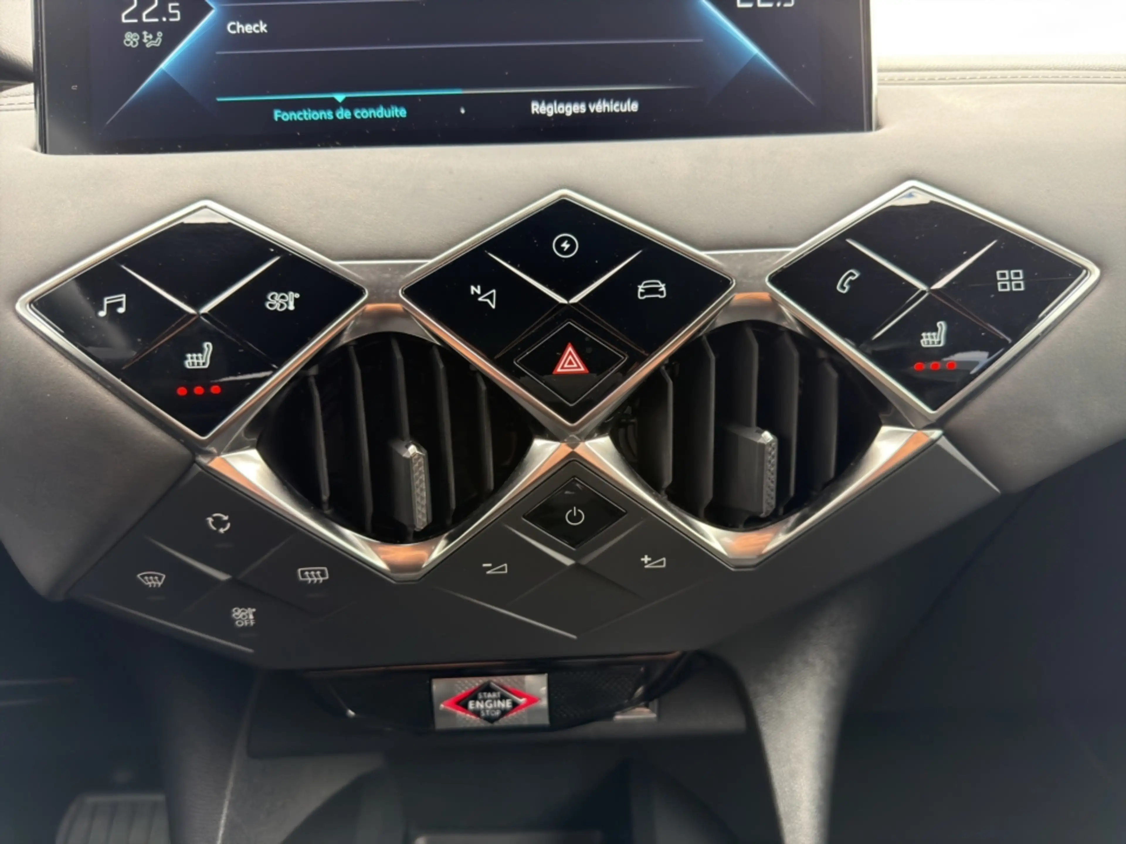 DS Automobiles DS 3 Crossback E-Tense Rivoli 50 kWh SOH 99% — photo 15