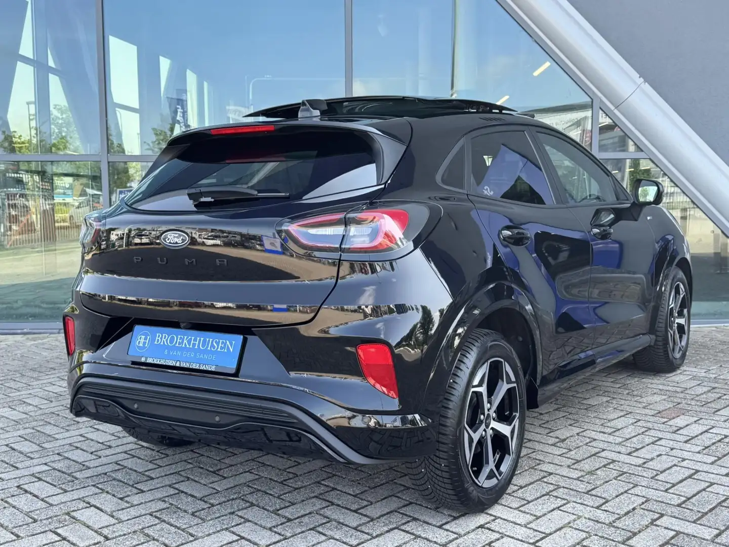 Ford Puma 1.0 EcoBoost NW MODEL Hybrid ST-Line 125pk Panoram Zwart - 2