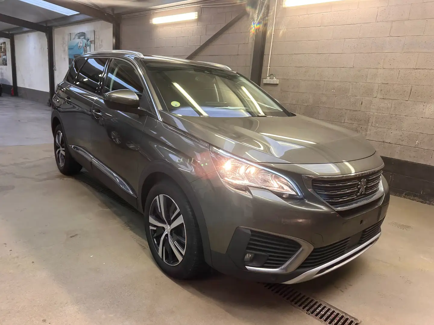 Peugeot 5008 5008 BlueHDi 130 EAT8 Allure Gris - 1