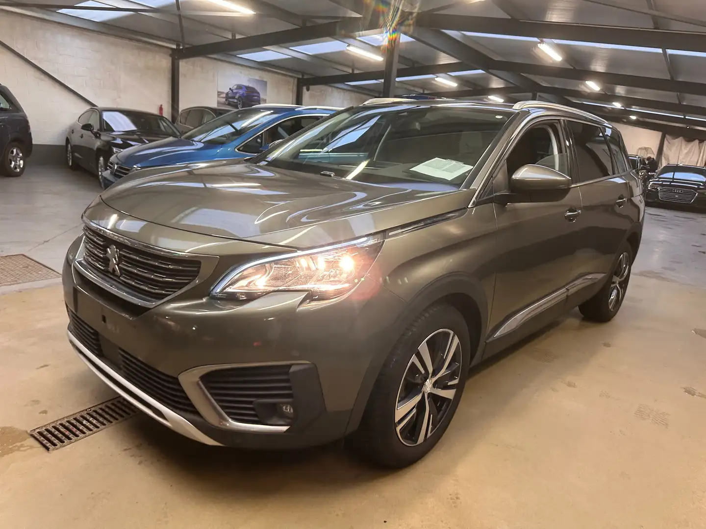 Peugeot 5008 5008 BlueHDi 130 EAT8 Allure Gris - 2