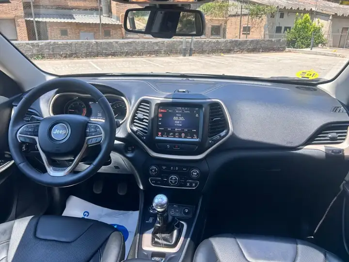 Jeep Cherokee 2.0D Limited 4x4 ADI 2014, foto 8