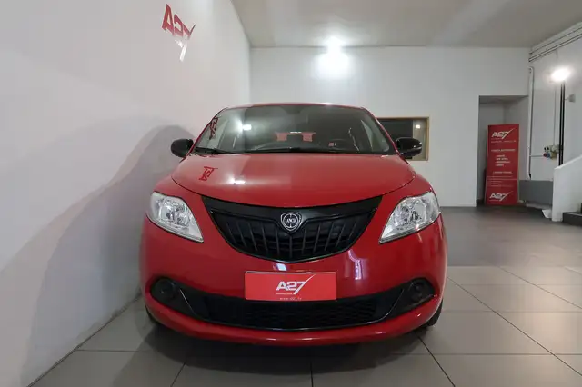 Lancia Ypsilon view 7