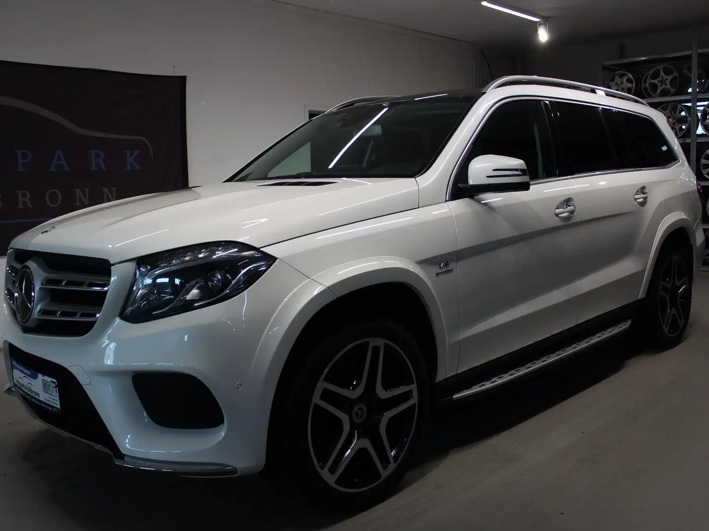Mercedes-Benz GLS 500 GLS 500 AMG*4Matic*Keyless-Go*7 Sitzer*CarPlay Bílá - 1