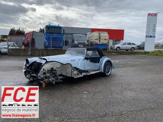 Morgan Plus Six Cabriolet PLUS SIX 3.0i  endommagée
