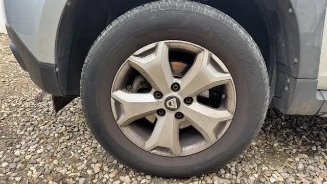 Dacia Duster view 15