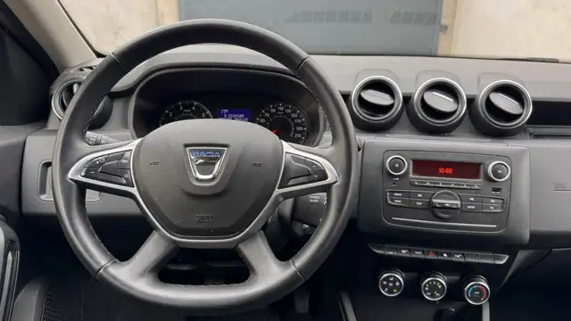 Dacia Duster view 11