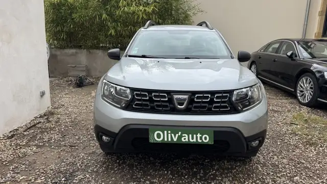 Dacia Duster view 3