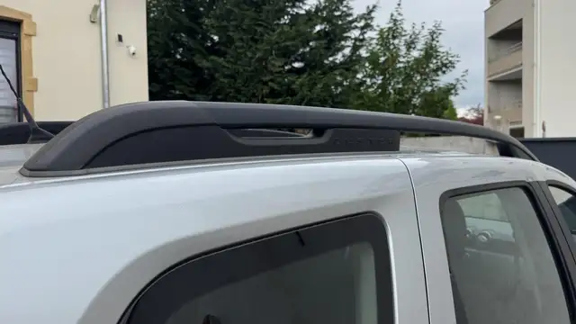 Dacia Duster view 10