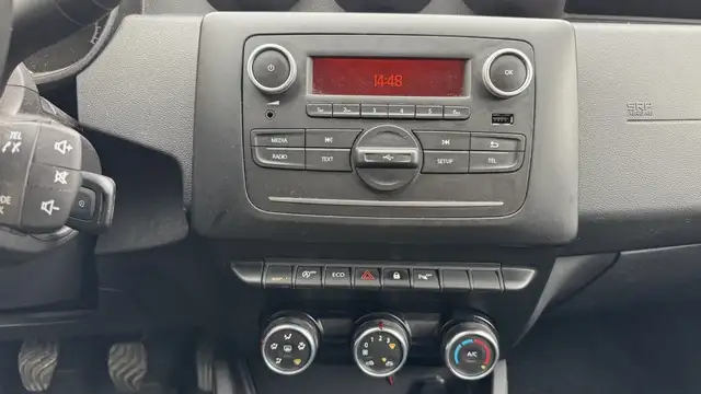 Dacia Duster view 13