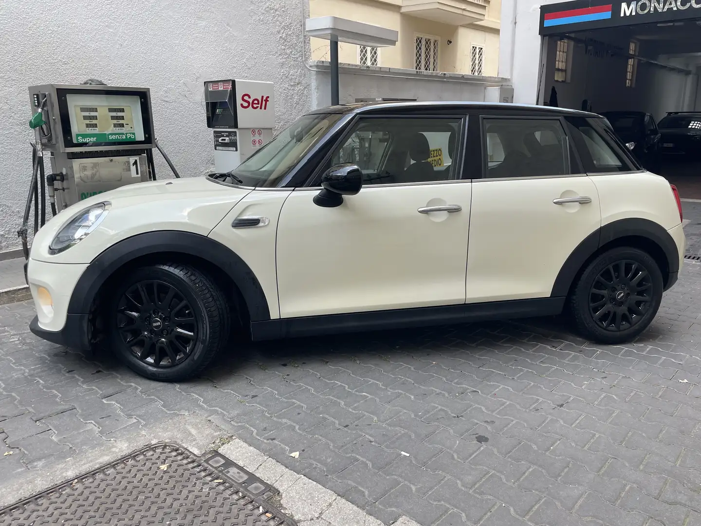 MINI Cooper D 1.5 Business XL 5p - 2