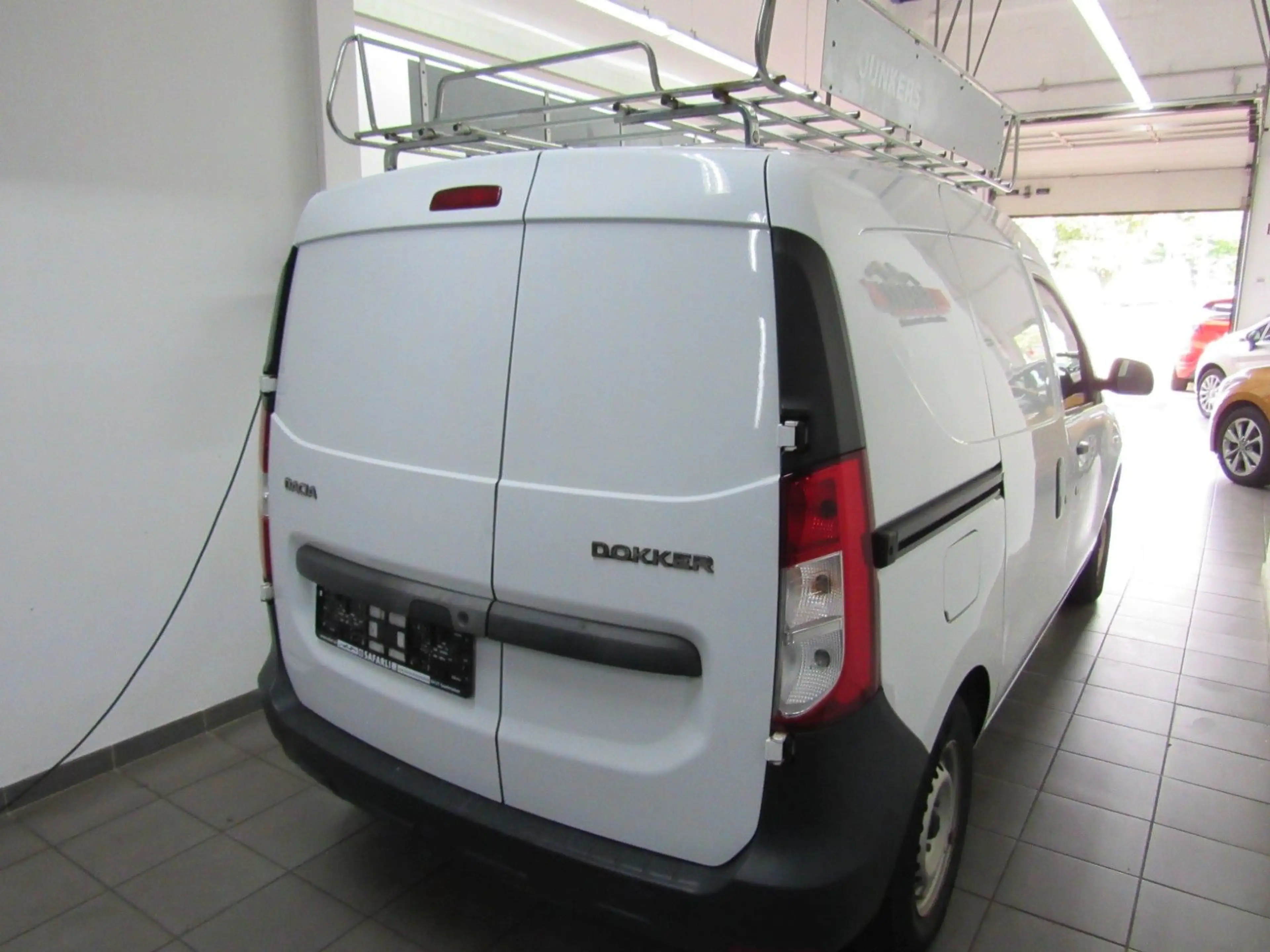 Dacia Dokker Express 1.Hand Kasten Dachgepäckträger+++ — photo 5