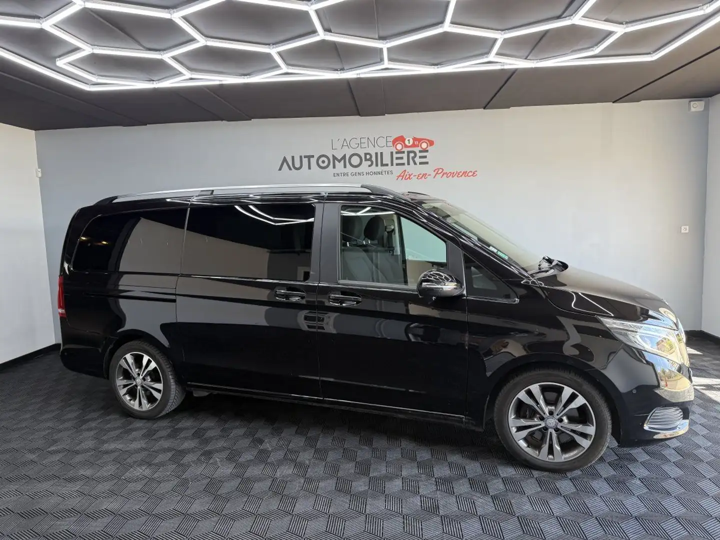 Mercedes-Benz V II LONG 220 D 7G-TRONIC PLUS 7PL 163CV Noir - 2