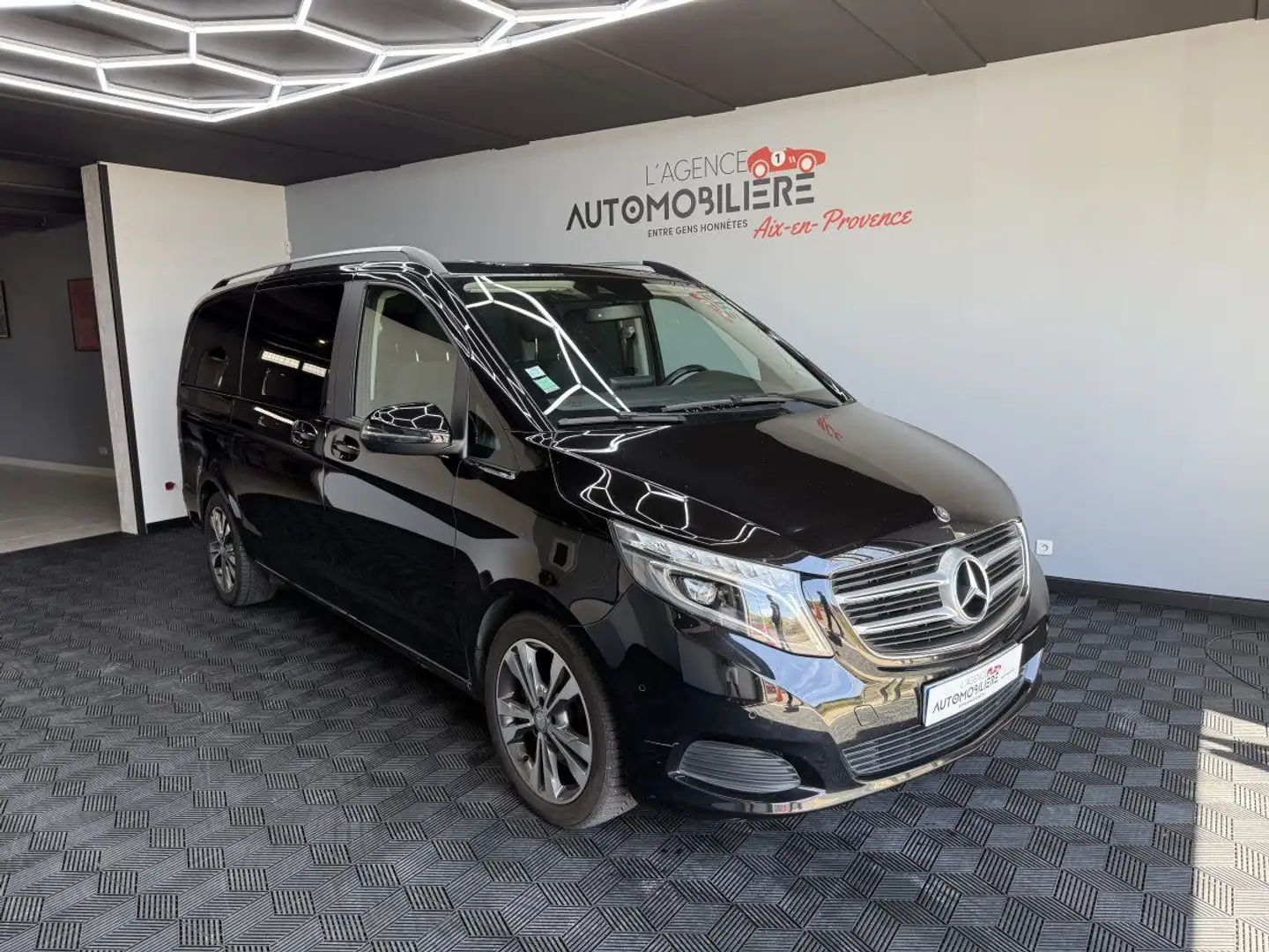 Mercedes-Benz V II LONG 220 D 7G-TRONIC PLUS 7PL 163CV Noir - 1