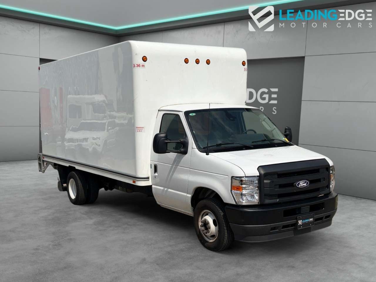 2026 Ford E-Series E-450 DRW 176 WB — photo 2
