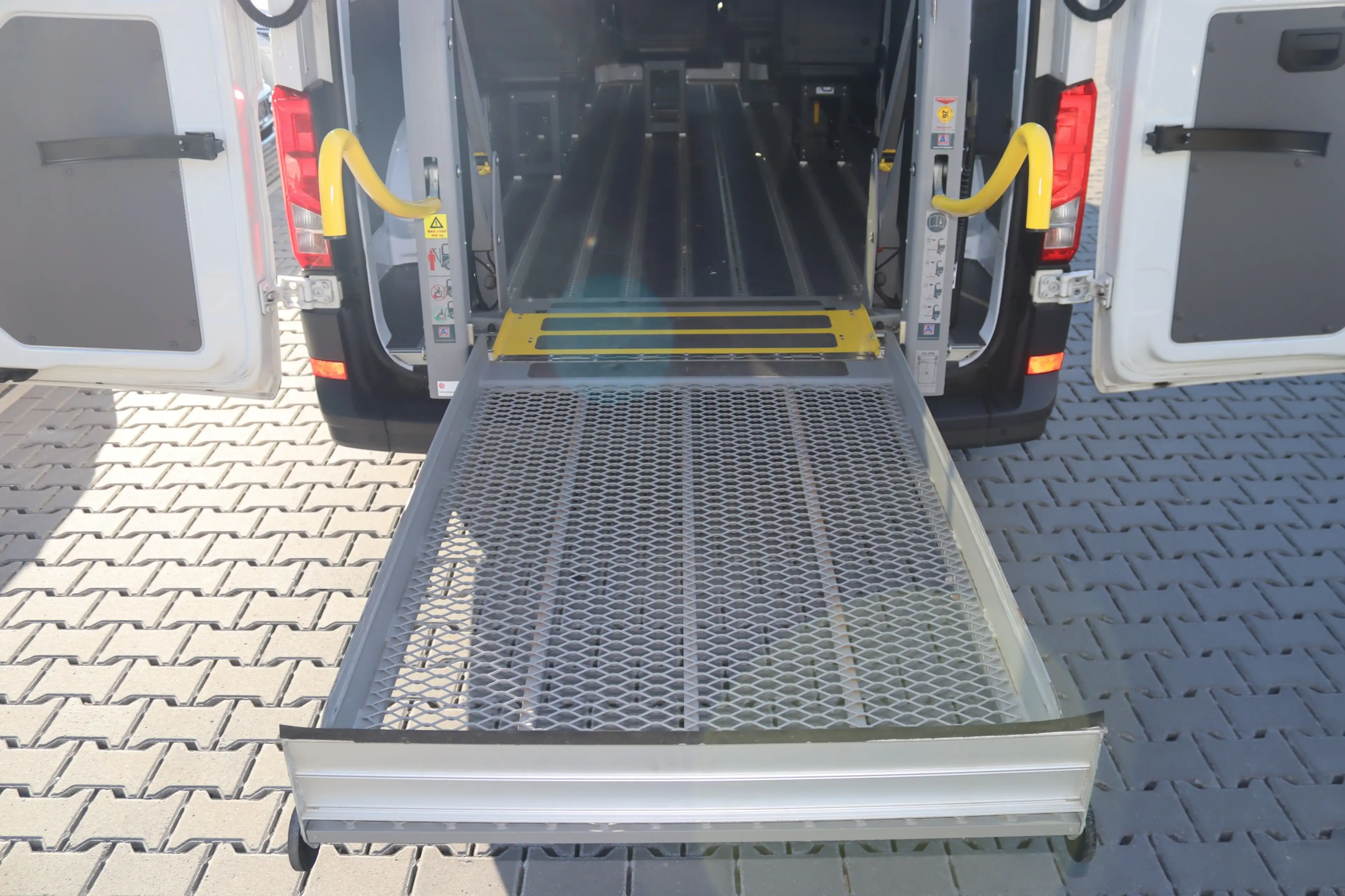 Volkswagen Crafter 35 DSG lang Hochdach-LIFT-9SI.-PDC-APPS- — photo 8