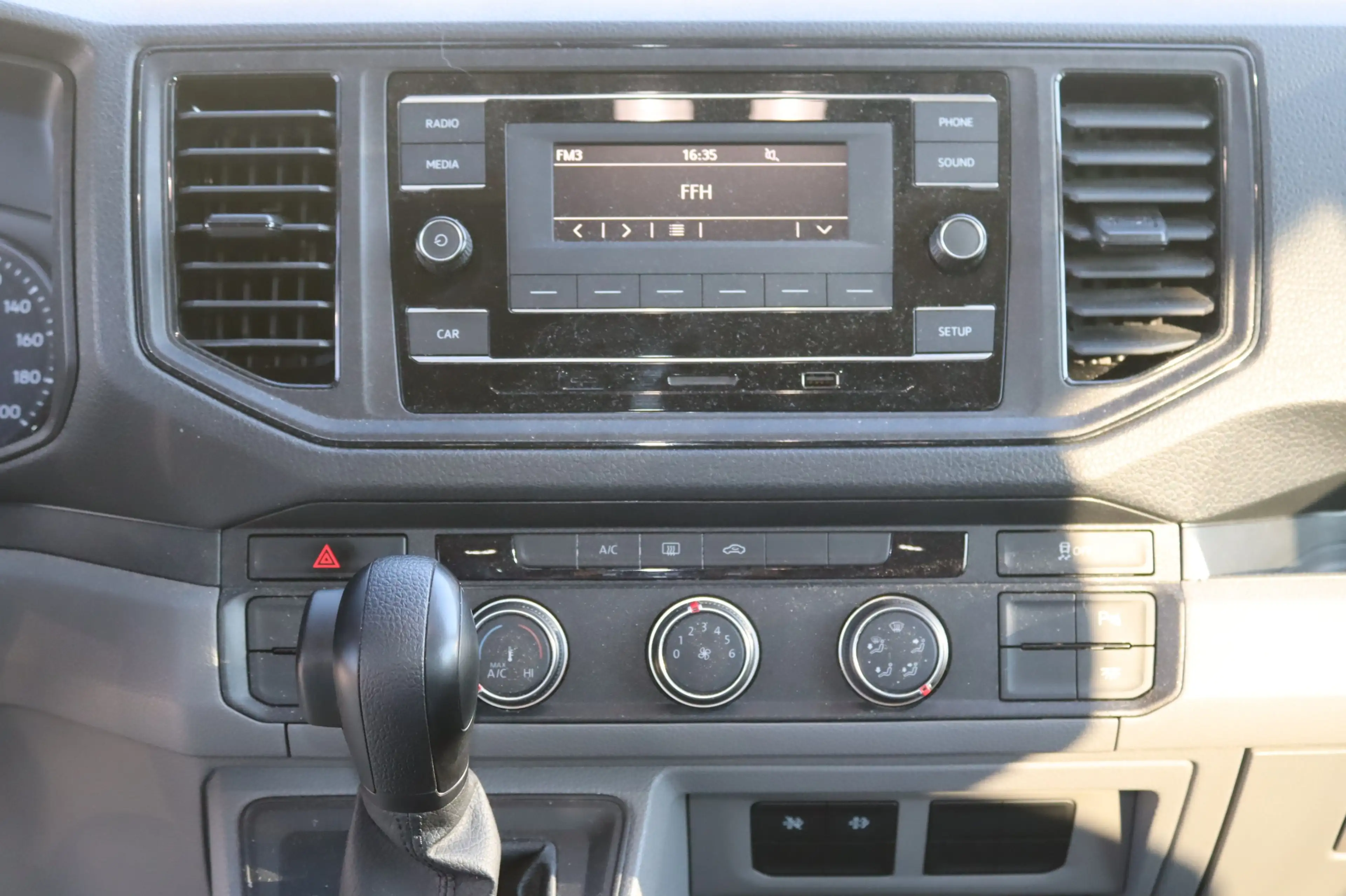 Volkswagen Crafter 35 DSG lang Hochdach-LIFT-9SI.-PDC-APPS- — photo 15