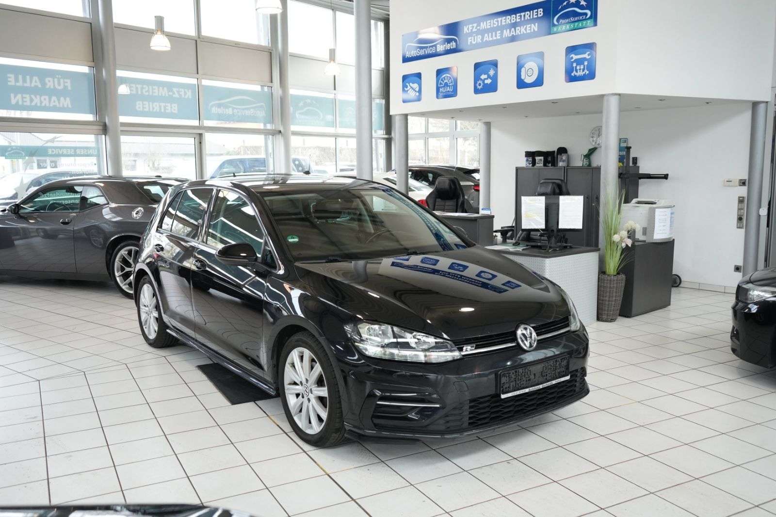 Second hand Volkswagen Golf 1.6