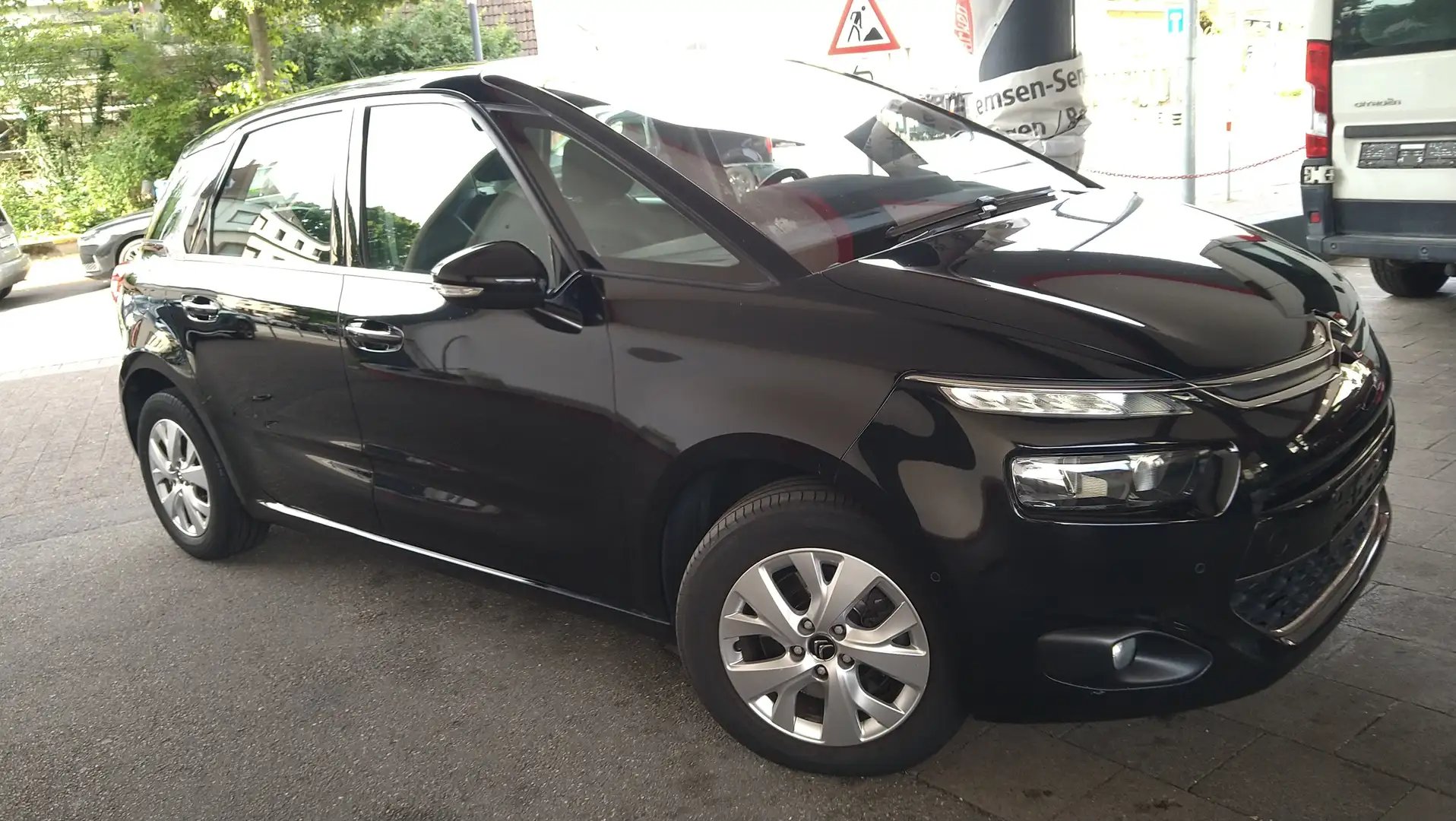 Citroen C4 Picasso 1,6 Schwarz - 2